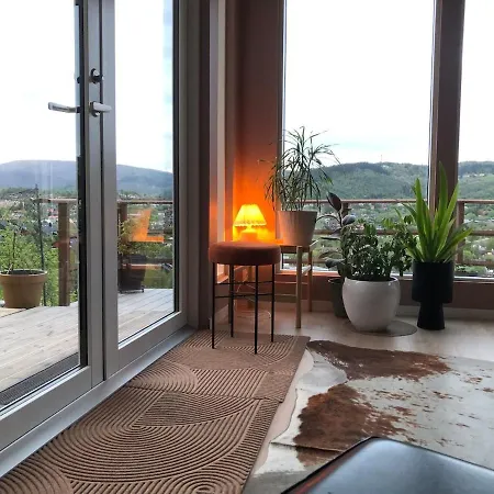 With Garden House Apartamento Bergen