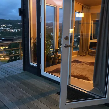 With Garden House Leilighet Bergen