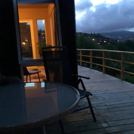 With Garden House Leilighet Bergen